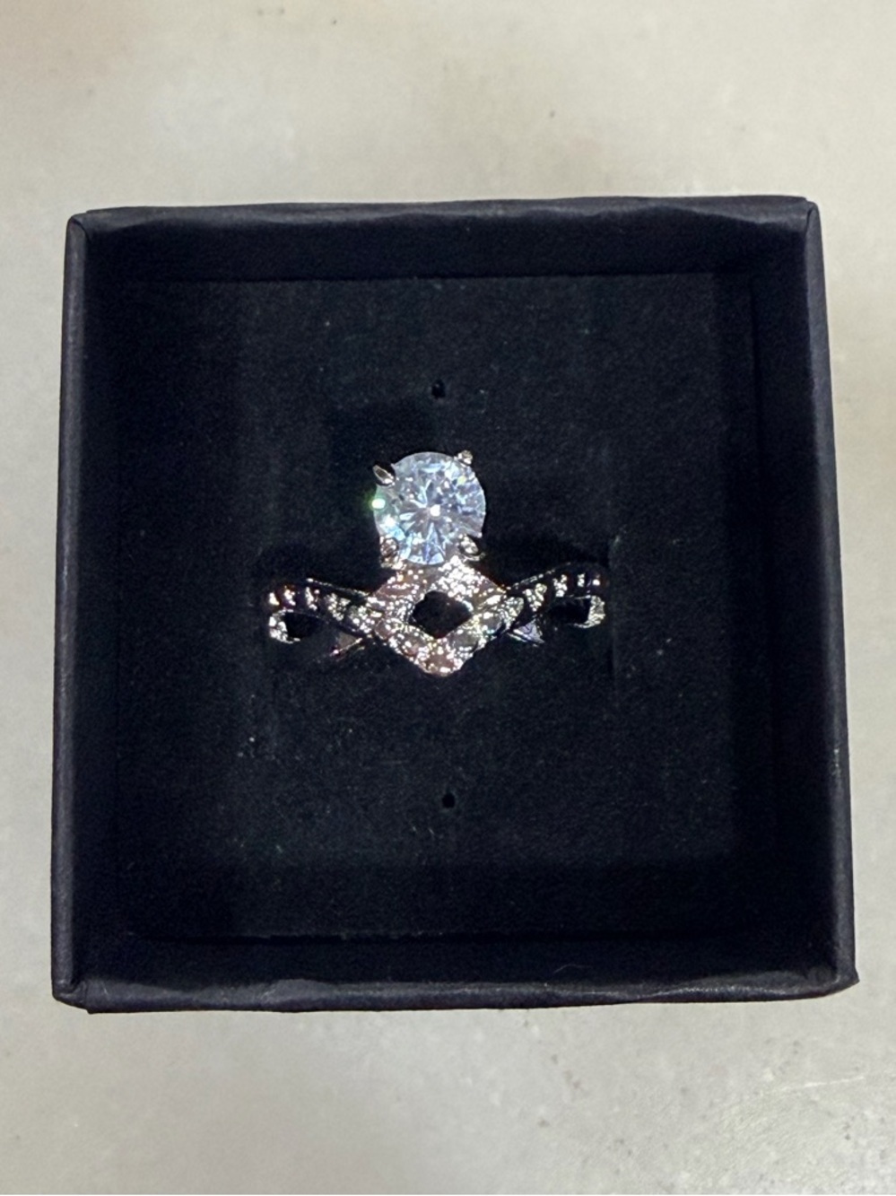 Artisan Silver Twisted Halo Ring with Blue Cubic Zirconia Stone Size 6.5
